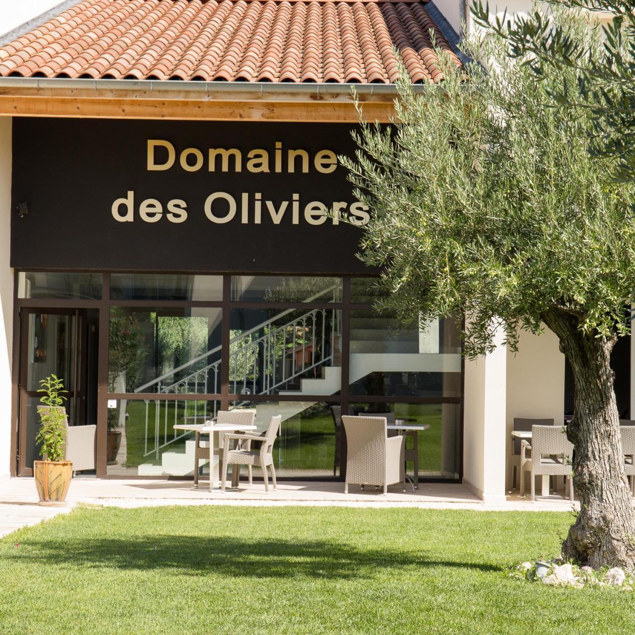 Отель Le Domaine Des Oliviers Пьерлат Экстерьер фото